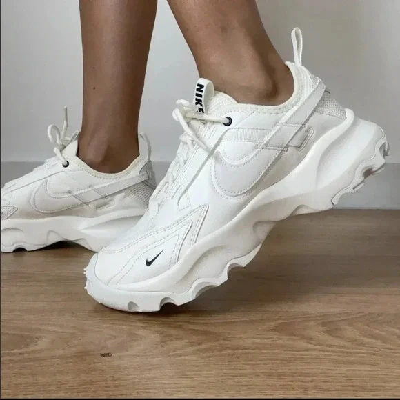 Nike TC 7900 Sail White Retro 2000's Bulky/Chunky Comfy Running/Casual Sneaker - Picture 7 of 16